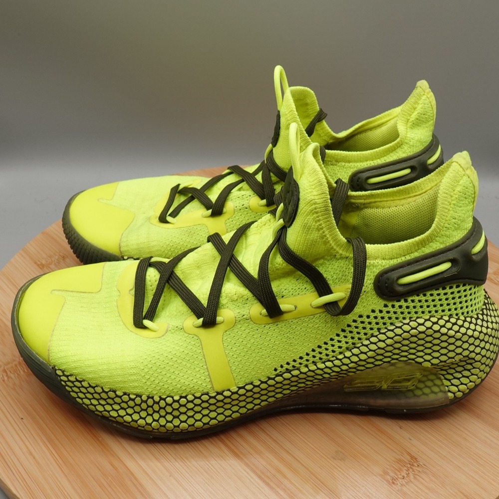 Under Armour Curry 6 Coy Fish Neon 3020415-302 Volt Black Steph GS Size 4.5Y